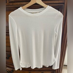 Banana Republic Luxespun Curved Hem Shirt-XS